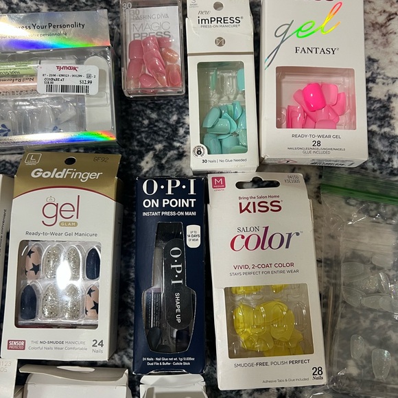 Assorted Nail Art and Tools Set - Picture 5 of 9